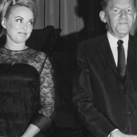 Paula Kent s&nbsp;Jheri Reddingem zakládají firmu REDKEN.