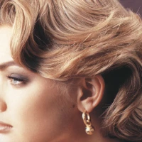 Paula je&nbsp;oceněna magazínem „Working Woman“ jako jedna z&nbsp;50 nejúspěšnějších podnikatelek.